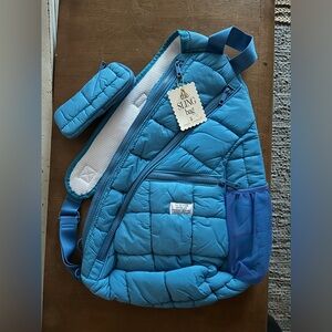 NWT Simply Southern puffy “Marsh” Sling Bag in Cerulean blue